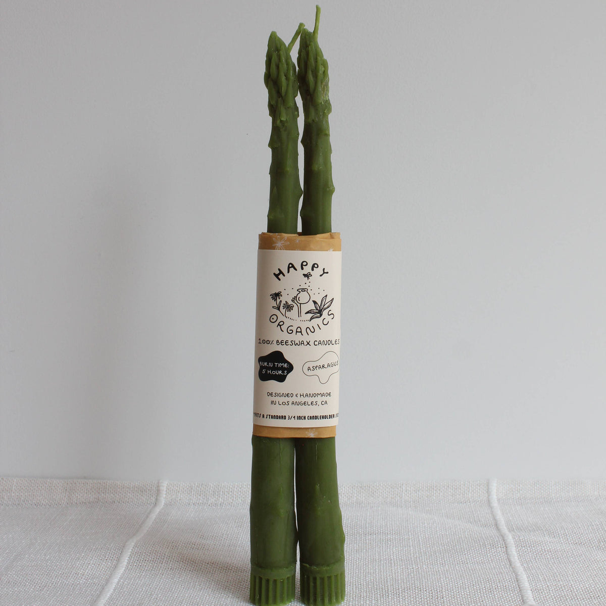 Happy Organics Spargel Kerzen – Detailansicht Bienenwachs handgegossen