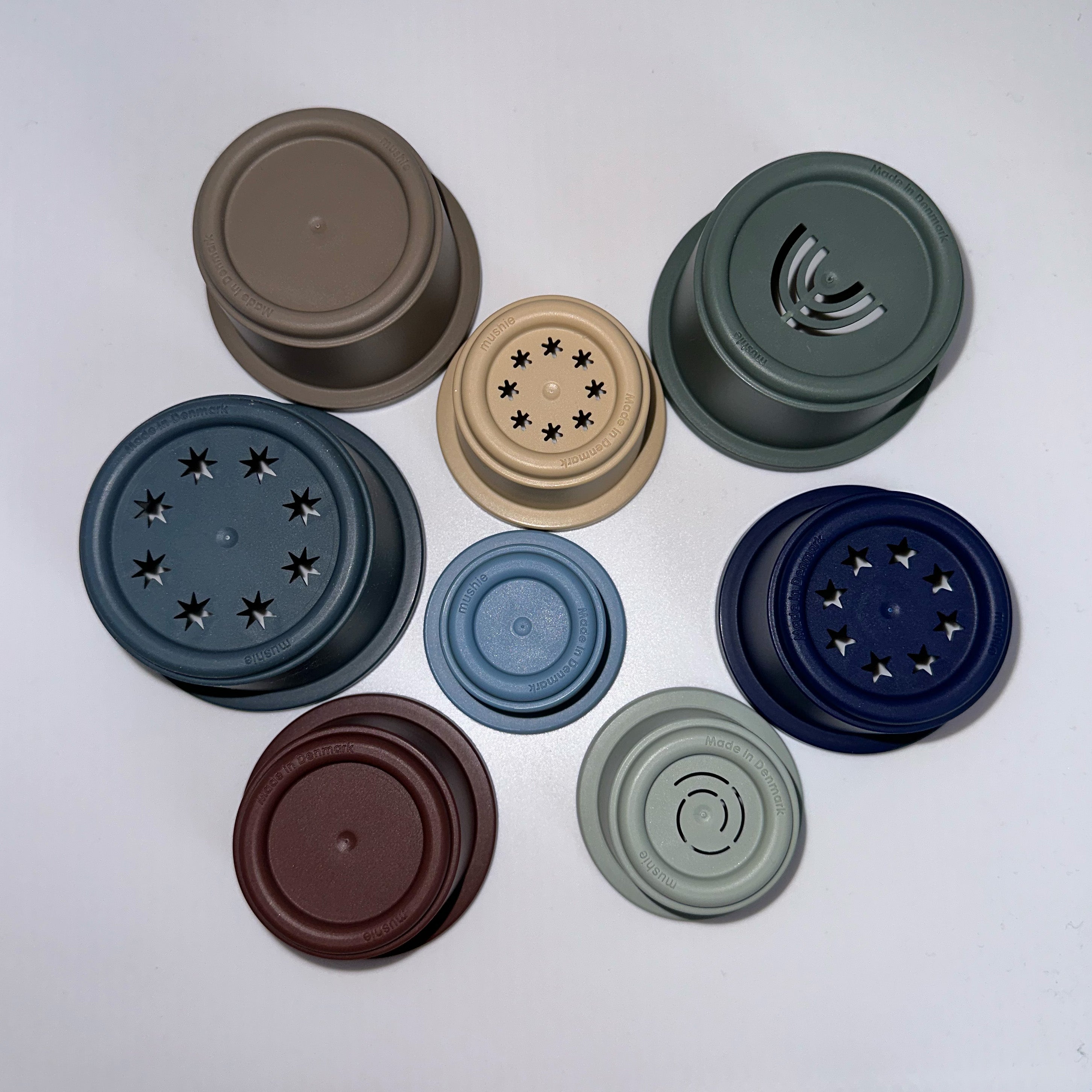 Stacking Cups Toy von Mushie