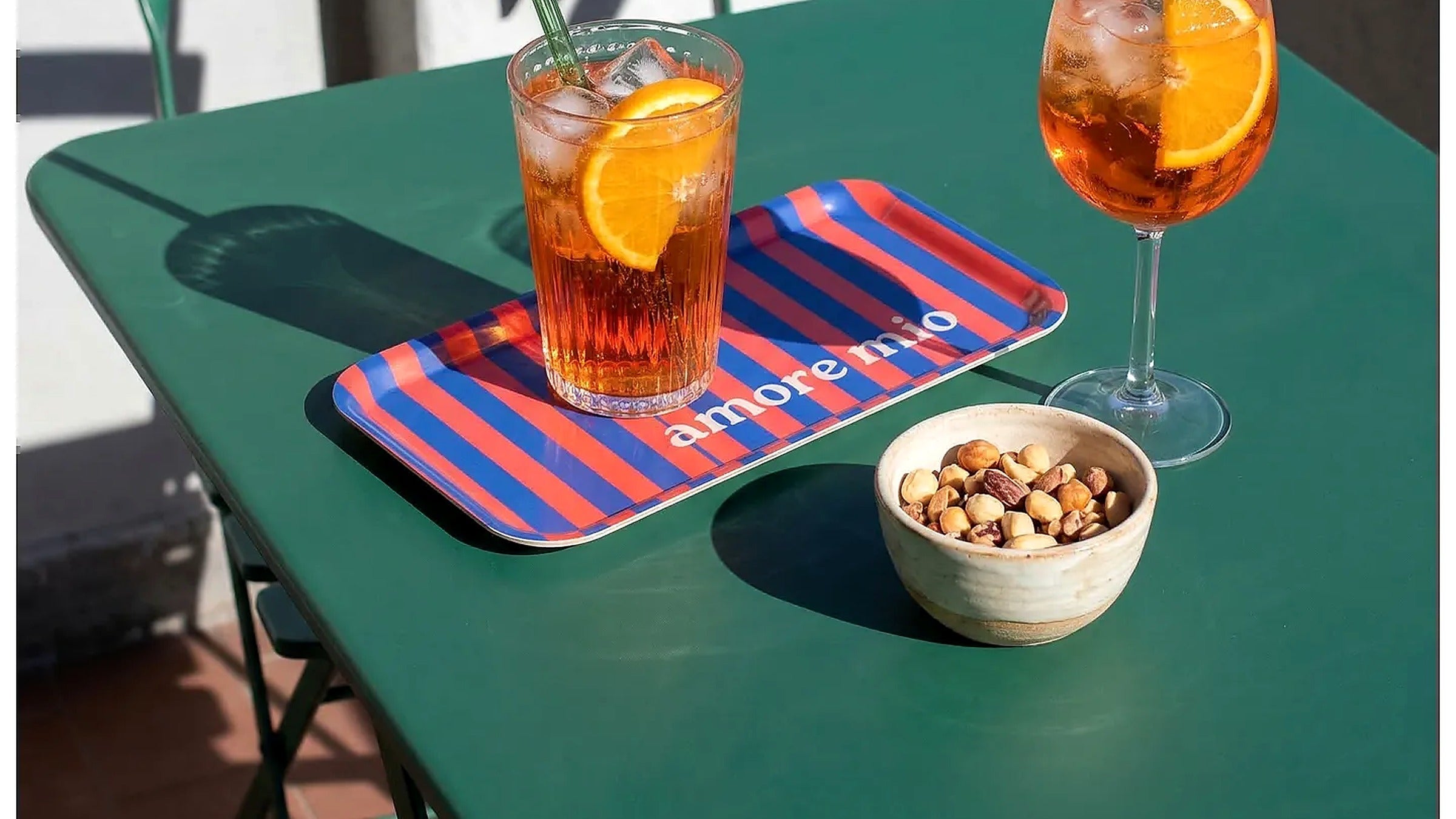 Serviertablett Amore Mio von Fidea Design mit Aperol Spritz – Hochzeitsgeschenke bei Chat Noir Bern