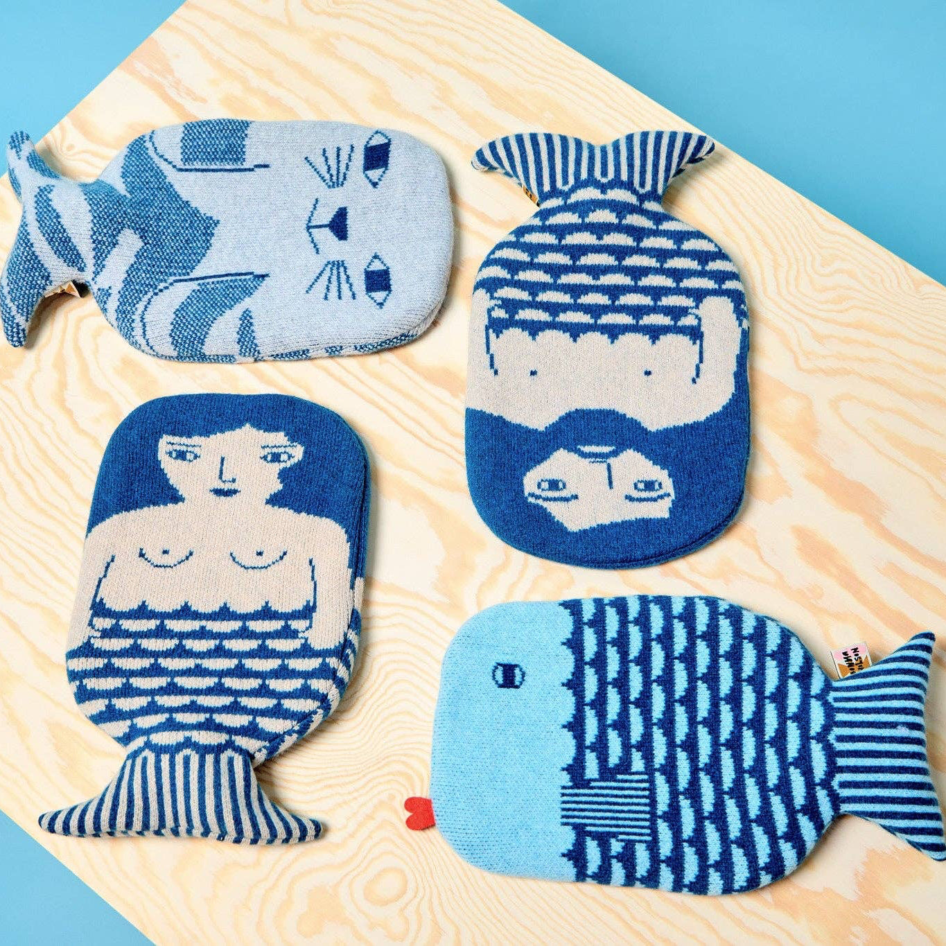 Donna Wilson Merman – Lifestyle auf Bett warm kuschelig