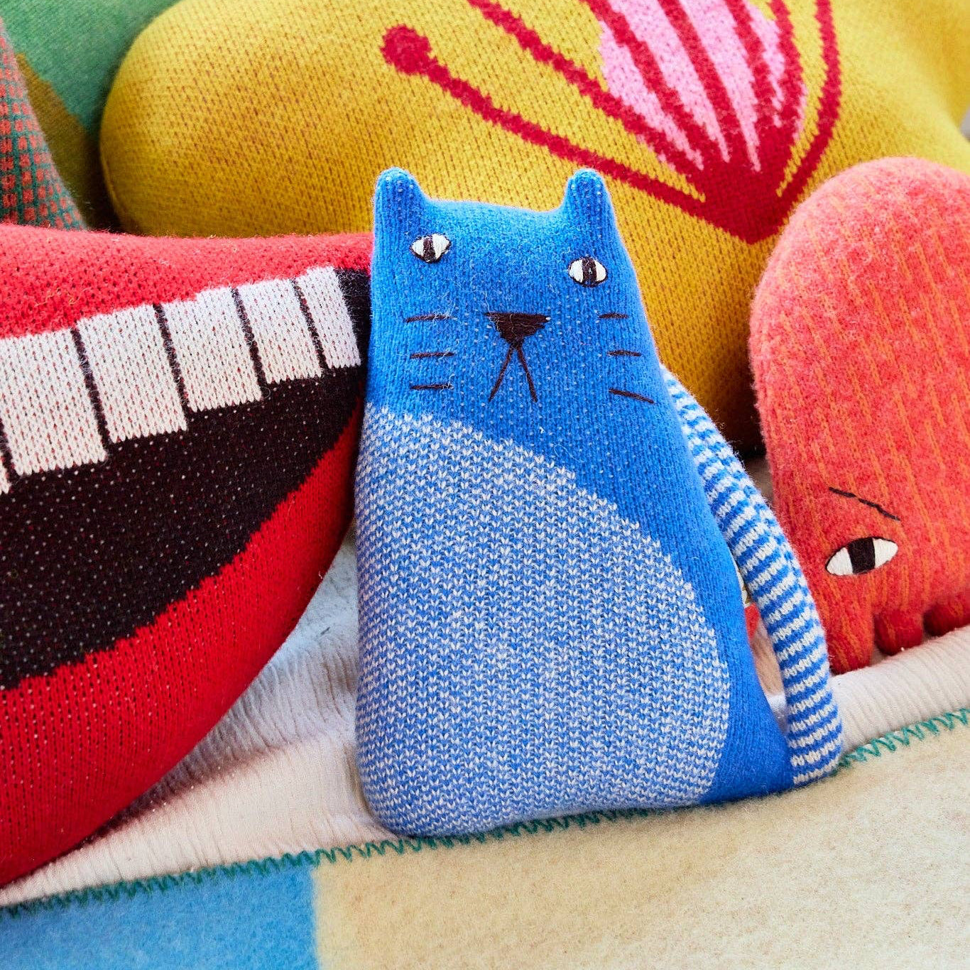 Casper Cat Stricktier aus Lammwolle von Donna Wilson