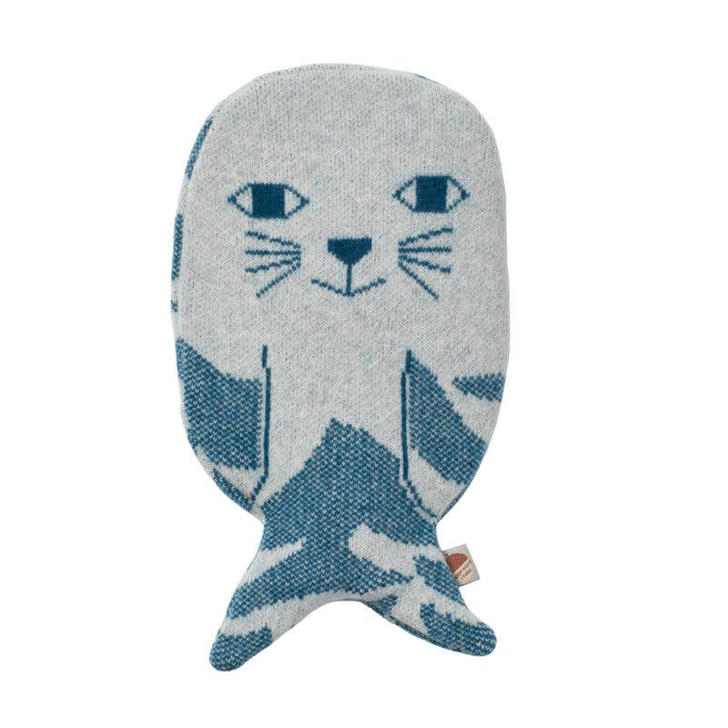 Bettflasche Seal von Donna Wilson – gestrickter Lammwoll-Bezug Seehund
