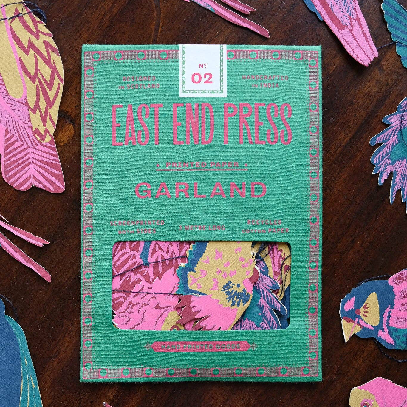 Genähte Girlande Tropenvögel von East End Press – 3m, Kolibri, Papagei, Tukan