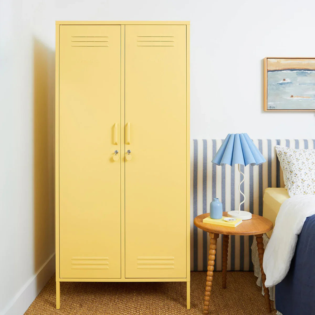 Schrank The Twinny von Mustard Made in Butter gestylt – Lifestyle Metallschrank