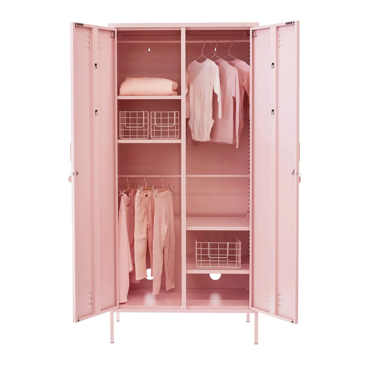 Schrank The Twinny von Mustard Made in Blush offen gestylt – Stauraum Metallspind
