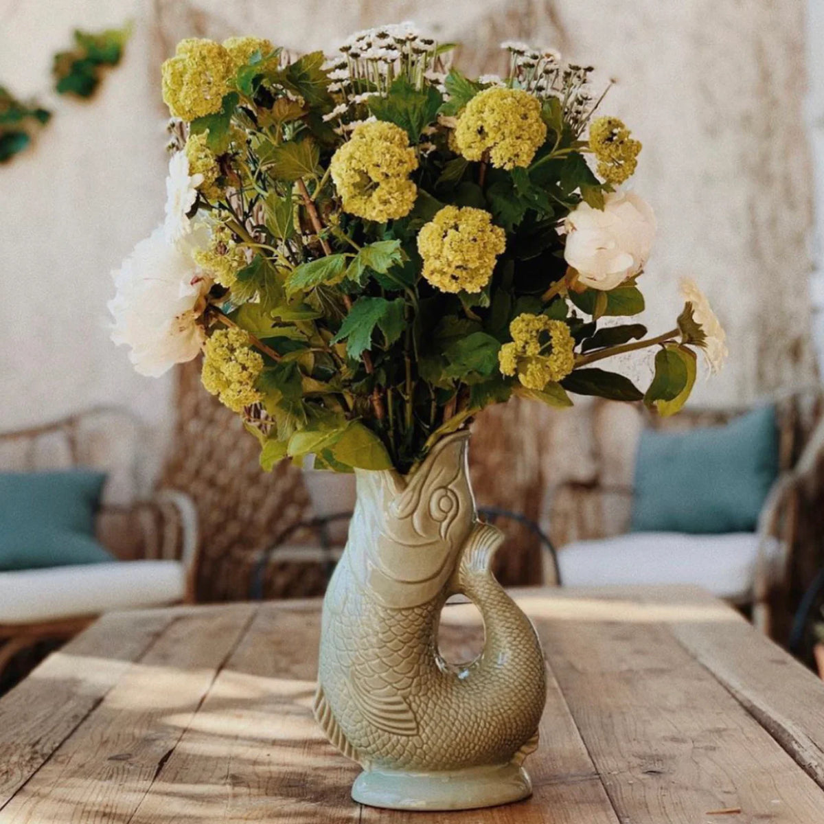 Gluggle Jug Karaffe Salbeigrün als Blumenvase – Gluckigluck Keramikkaraffe Chat Noir Bern