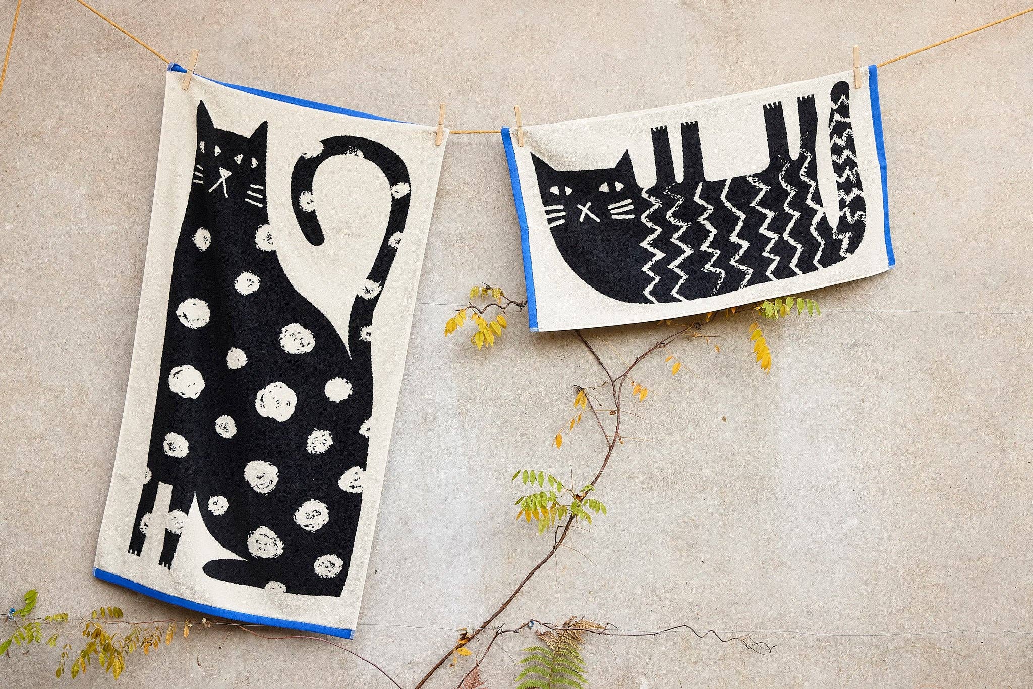 Handtuch Katze aus Baumwolle von Donna Wilson
