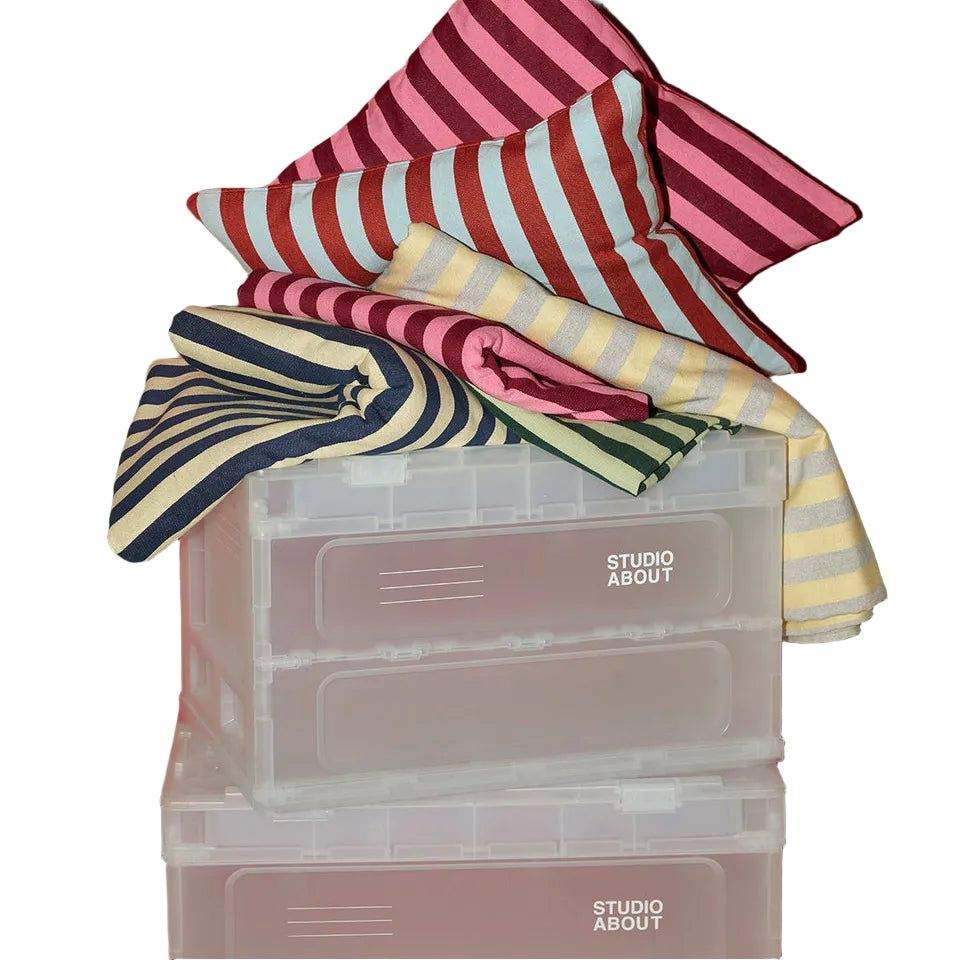 BLOX Aufbewahrungsbox Small Semi Transparent von Studio About – Frontansicht 36×26×28.5cm