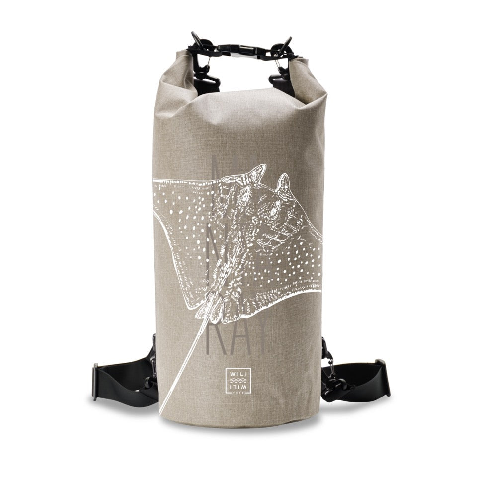 Manta Ray Dry Bag 15L Summer Sand von WILI WILI TREE - Aarebag Mantarochen wasserdicht Schweiz