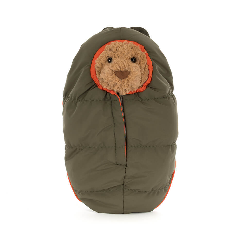 Bartholomew Bear Hiking Outfit Jellycat – superweicher Plüschbär von der Seite